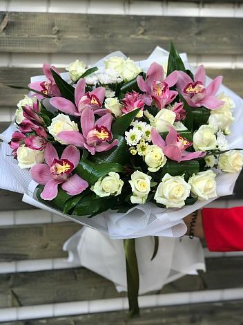 Букет цветов из: Розы и Хризантемы в Михайловке Волгоградской области
